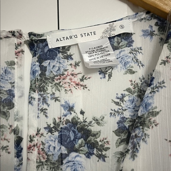 NWT Altar'd State Blue and White Floral romper - Picture 2 of 3